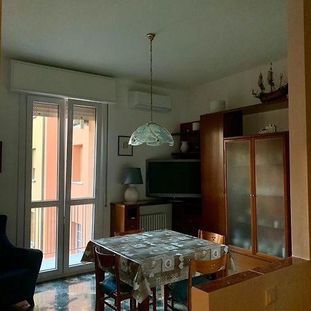 Comfortable Apartament 2 Bedroom Suitable 2-5 Pax Болонья Экстерьер фото