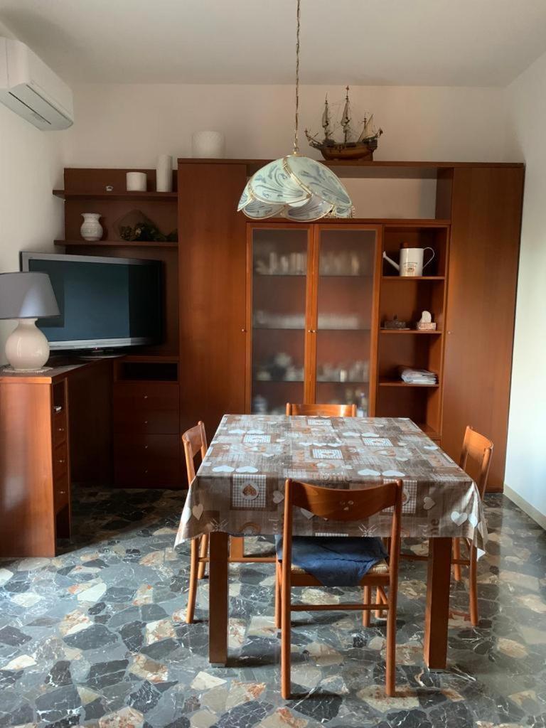 Comfortable Apartament 2 Bedroom Suitable 2-5 Pax Болонья Экстерьер фото