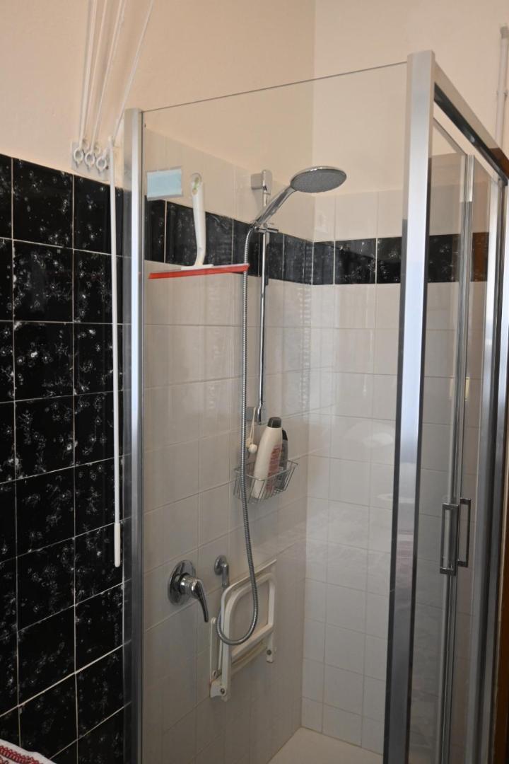 Comfortable Apartament 2 Bedroom Suitable 2-5 Pax Болонья Экстерьер фото